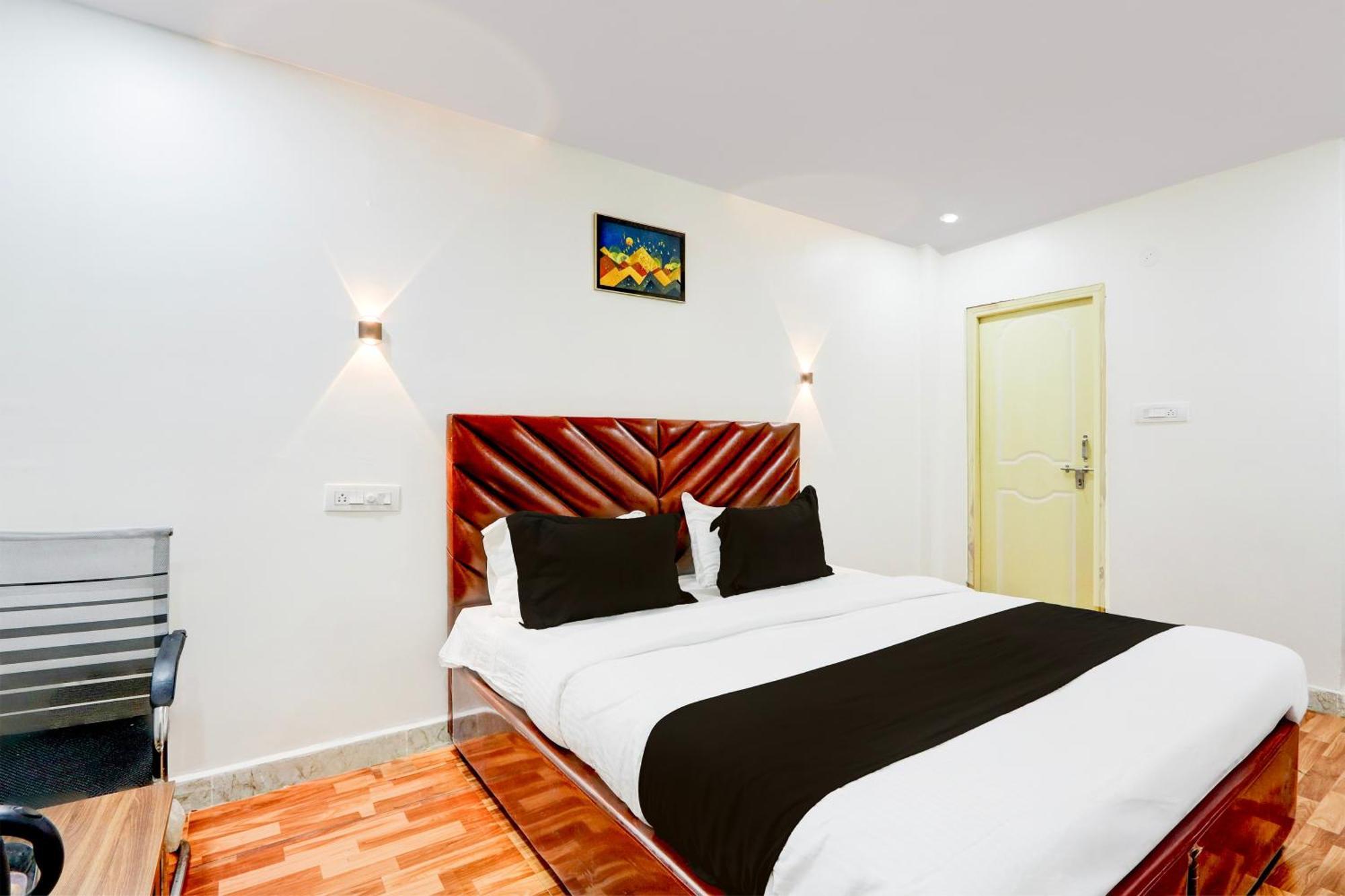 Hotel O Rms Grand Patancheru 外观 照片