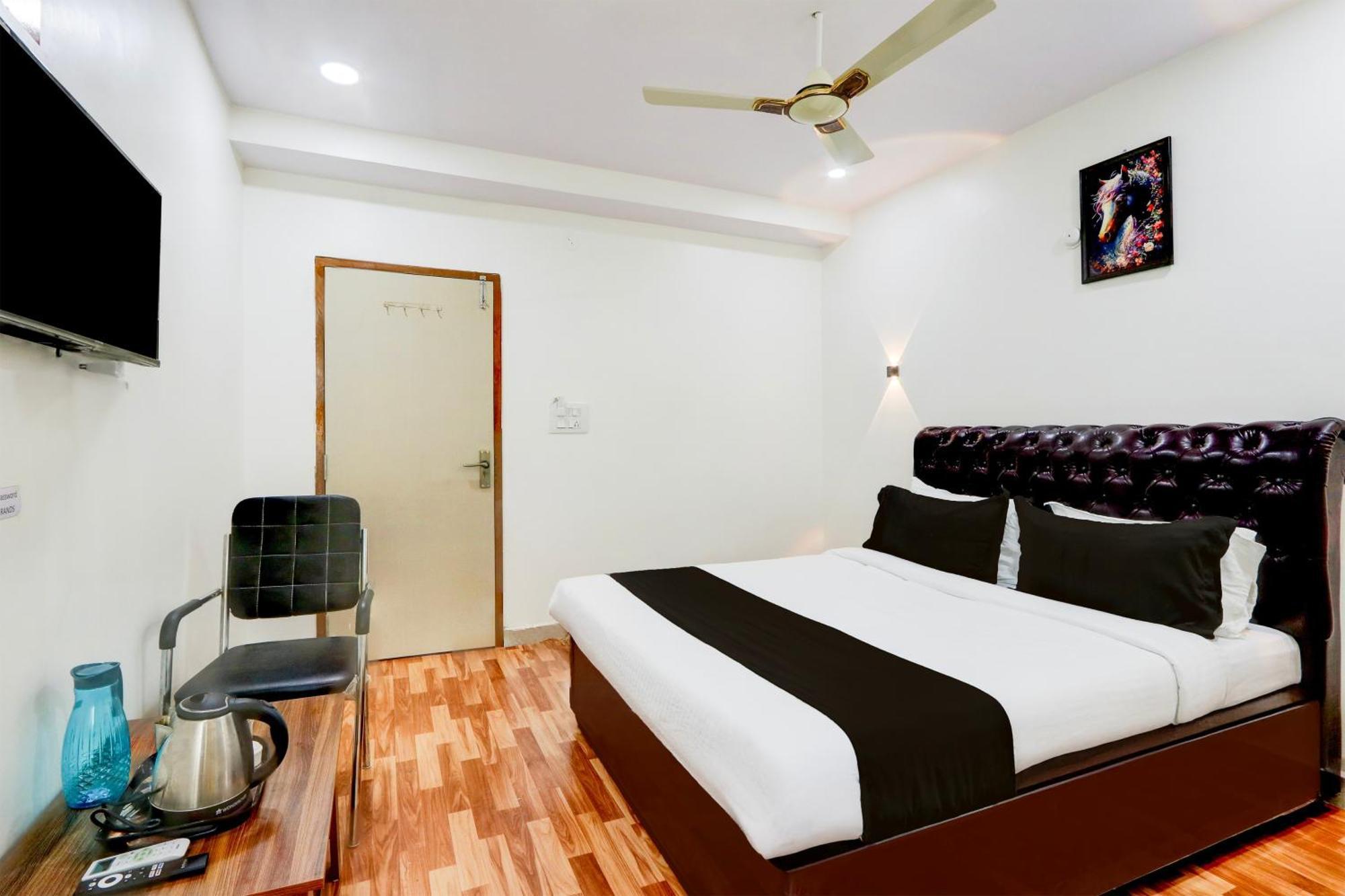 Hotel O Rms Grand Patancheru 外观 照片