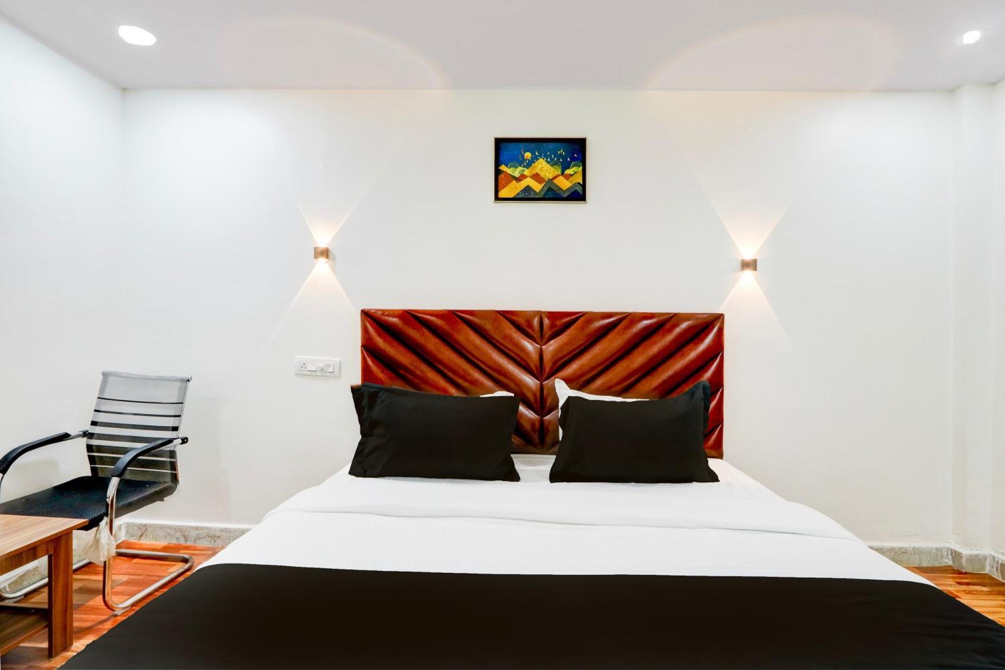 Hotel O Rms Grand Patancheru 外观 照片