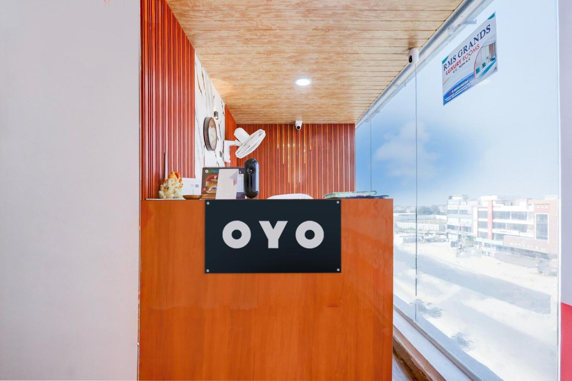 Hotel O Rms Grand Patancheru 外观 照片