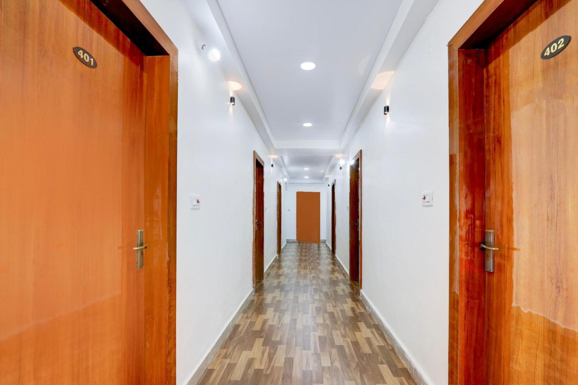 Hotel O Rms Grand Patancheru 外观 照片